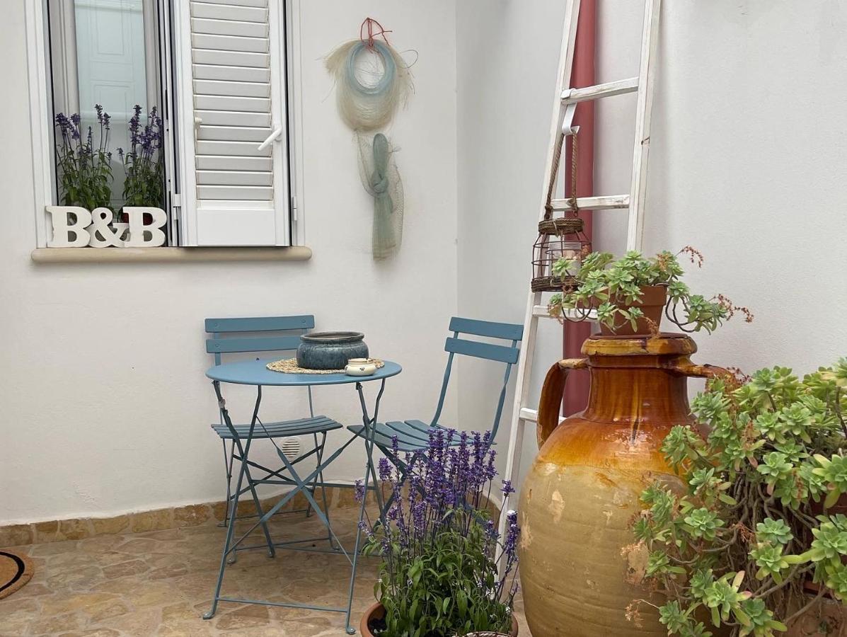 B&B Vie Del Mediterraneo Porto Cesareo Exterior photo